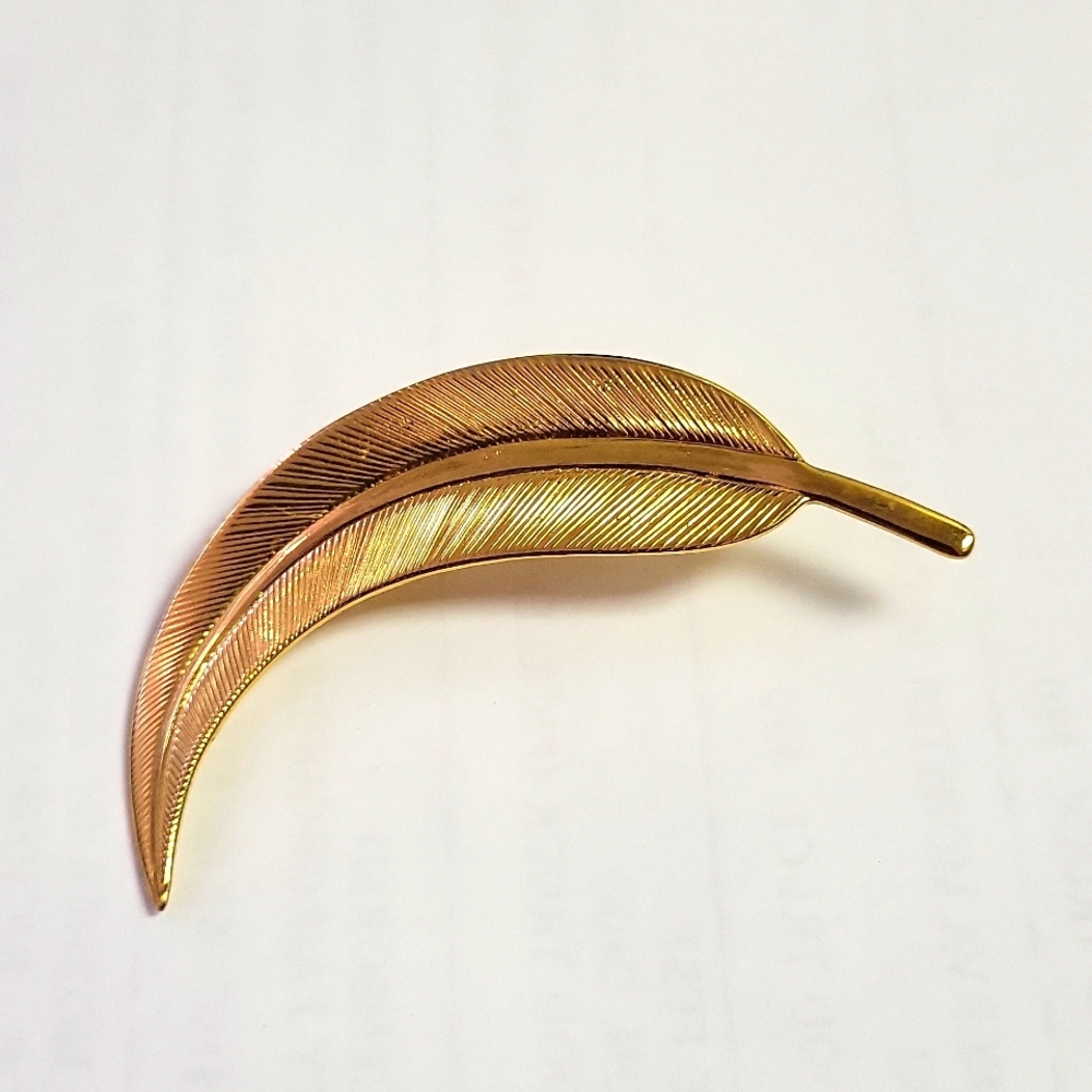 Gold Color Leaf Pin